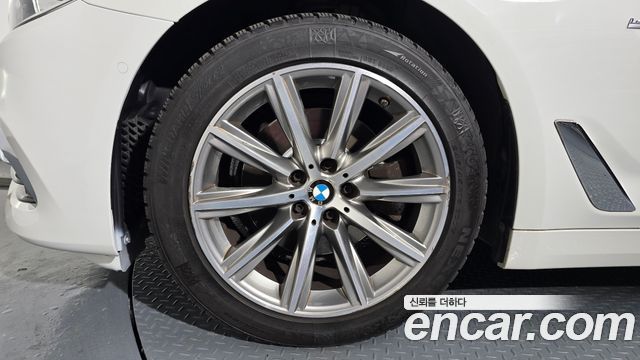 BMW 5 Series (G30) 520i Luxury 2018 — фото 5