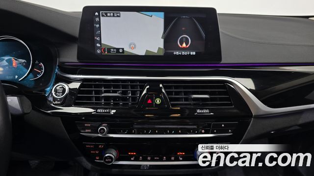 BMW 5 Series (G30) 520i Luxury 2018 — фото 13