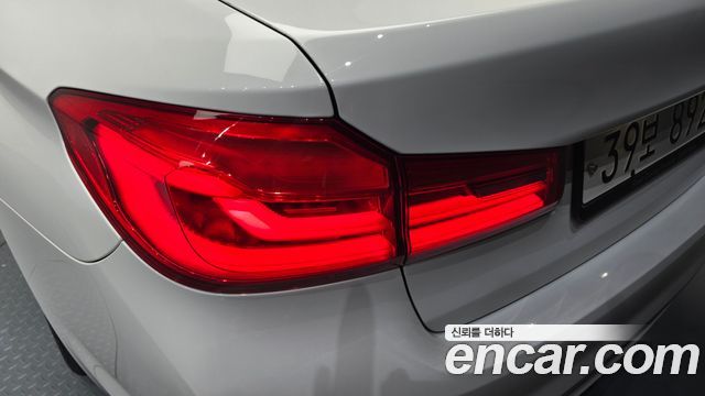 BMW 5 Series (G30) 520i Luxury 2018 — фото 23