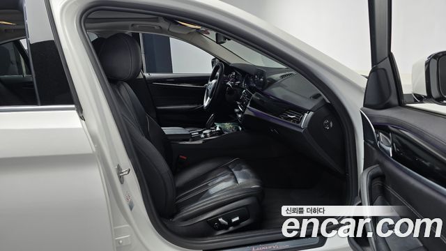 BMW 5 Series (G30) 520i Luxury 2018 — фото 26