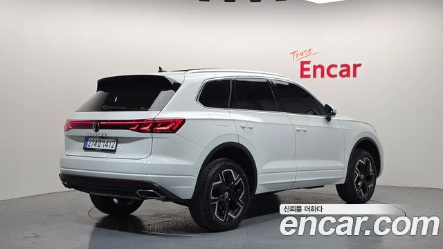 Volkswagen Touareg (III) 3.0 TDI Prestige 2024 — фото 2