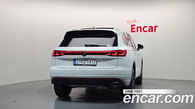 Volkswagen Touareg (III) 3.0 TDI Prestige 2024 — фото 4