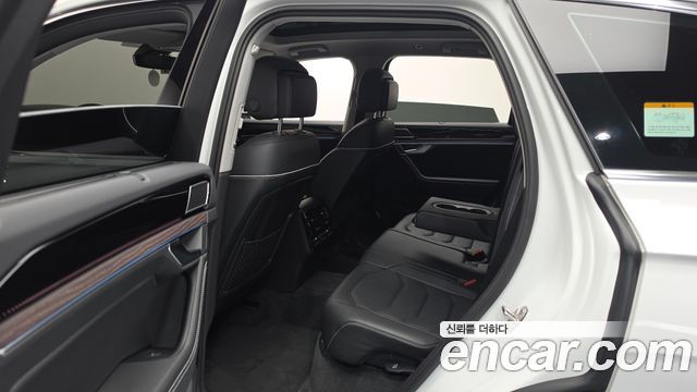 Volkswagen Touareg (III) 3.0 TDI Prestige 2024 — фото 11