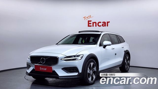 Volvo V60 Cross Country (II) B5 AWD