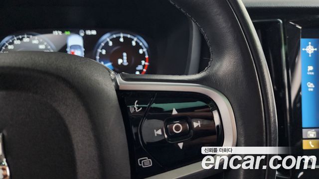 Volvo V60 Cross Country (II) B5 AWD 2021 — фото 15