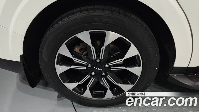 Kia Carnival (IV) Gasoline 9-Seater Noblesse 2023 — фото 5