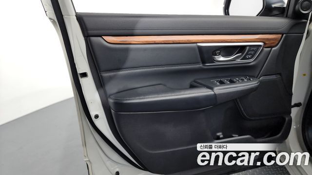 Honda CR-V (V) 1.5 Touring 4WD 2017 — фото 24