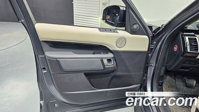 Land Rover Discovery 5 2.0 SD4 SE 2019 — фото 24