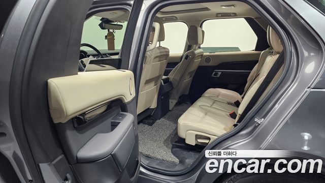 Land Rover Discovery 5 2.0 SD4 SE 2019 — фото 26