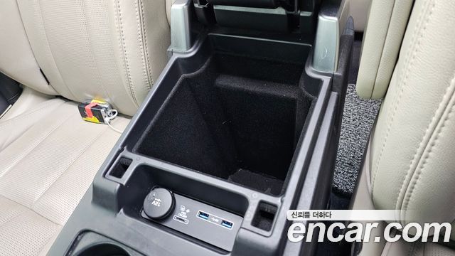 Land Rover Discovery 5 2.0 SD4 SE 2019 — фото 29