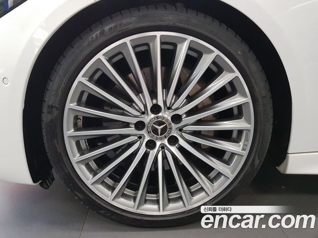 Mercedes-Benz C-Class (W206) C300 4MATIC AMG Line 2023 — фото 5
