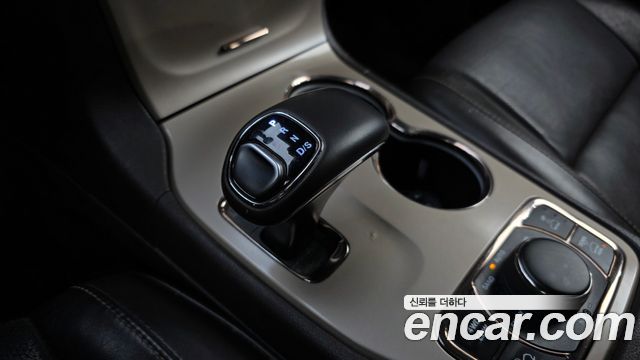 Jeep Grand Cherokee 3.0 Diesel Overland Summit WK2 2015 — фото 9