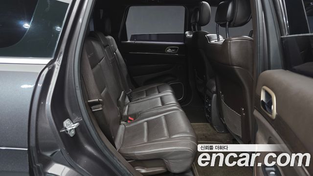 Jeep Grand Cherokee 3.0 Diesel Overland Summit WK2 2015 — фото 15