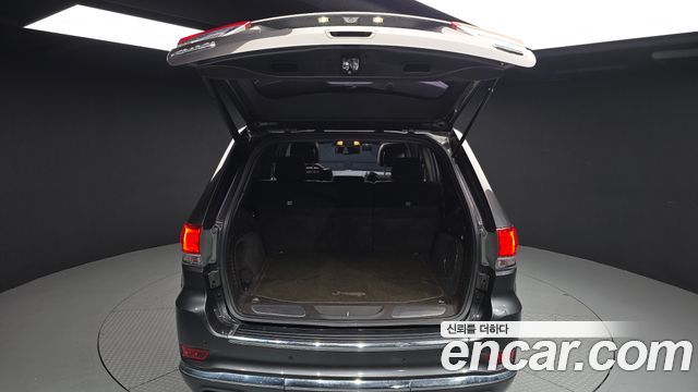Jeep Grand Cherokee 3.0 Diesel Overland Summit WK2 2015 — фото 24