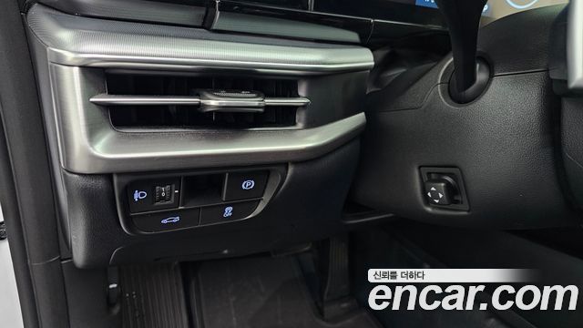Hyundai Grandeur (GN7) 3.5 LPG 2WD (Taxi) Deluxe 2024 — фото 17