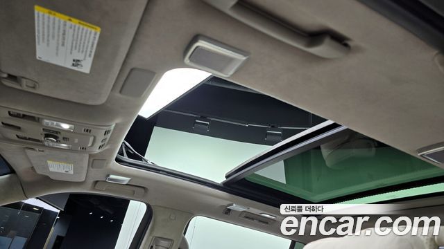 Cadillac Escalade (V) 6.2 ESV ESV Sports Platinum 2024 — фото 16