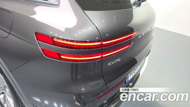 Genesis GV70 2.5T Gasoline AWD 2025 — фото 23