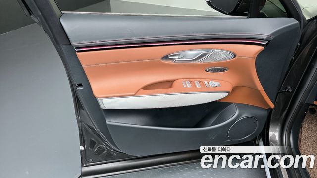 Genesis GV70 2.5T Gasoline AWD 2025 — фото 24