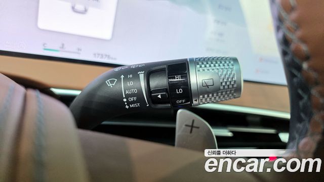 Genesis GV70 2.5T Gasoline AWD 2025 — фото 27