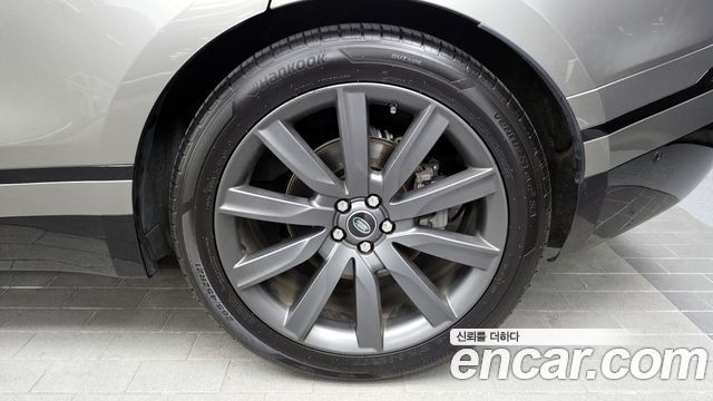 Land Rover Range Rover Velar 3.0 D300 R-Dynamic HSE 2019 — фото 21