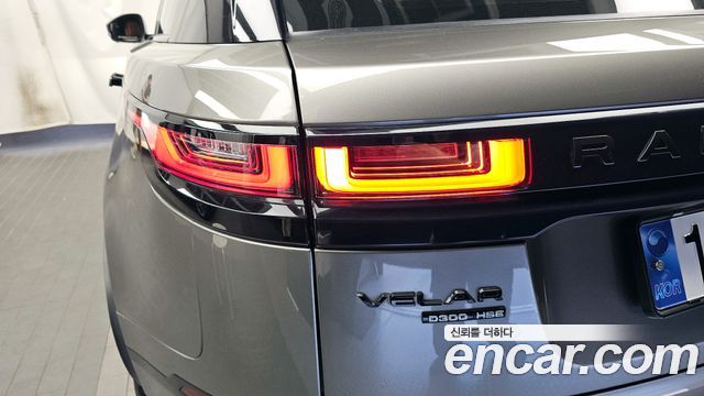 Land Rover Range Rover Velar 3.0 D300 R-Dynamic HSE 2019 — фото 23