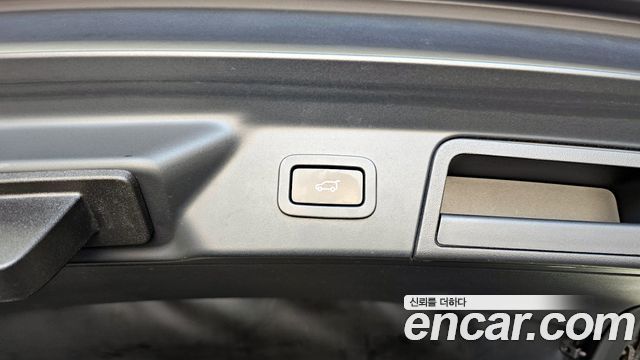 Land Rover Range Rover Velar 3.0 D300 R-Dynamic HSE 2019 — фото 32