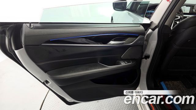 BMW 6 Series GT (G32) 640i xDrive Luxury 2019 — фото 25
