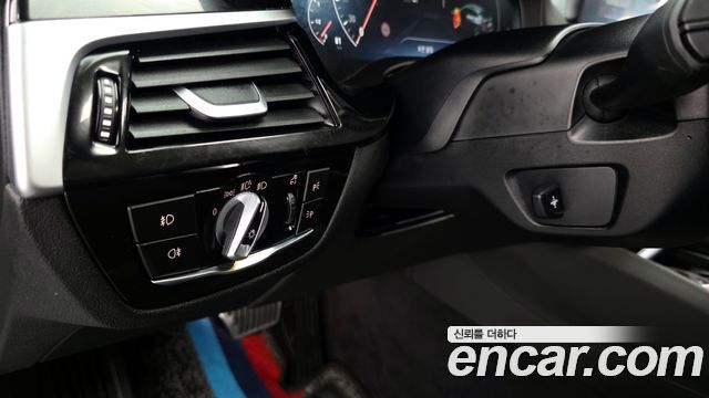 BMW 6 Series GT (G32) 640i xDrive Luxury 2019 — фото 28