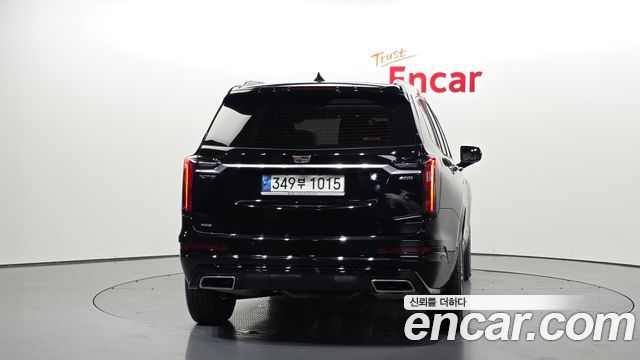 Cadillac XT6 3.6 Sport 2023 — фото 4
