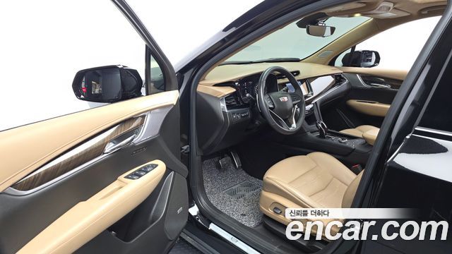 Cadillac XT6 3.6 Sport 2023 — фото 10