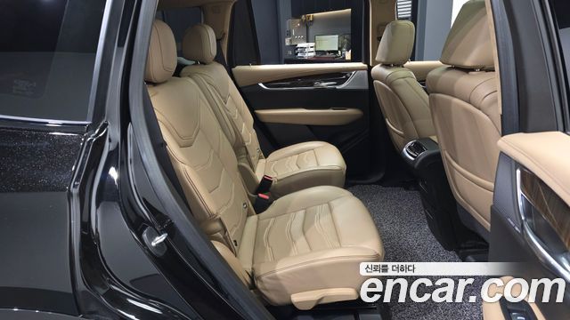 Cadillac XT6 3.6 Sport 2023 — фото 12