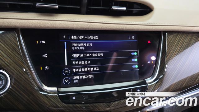 Cadillac XT6 3.6 Sport 2023 — фото 16