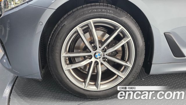 BMW 5 Series (G30) 520d M Sport Package Plus 2017 — фото 5