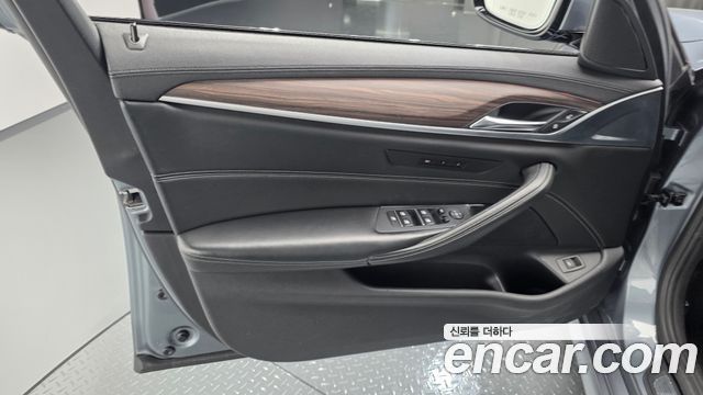 BMW 5 Series (G30) 520d M Sport Package Plus 2017 — фото 24