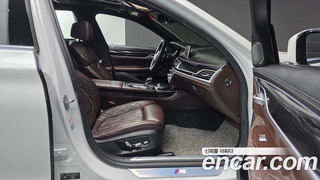 BMW 7 Series (G11) 730Ld xDrive M Sport 2020 — фото 11