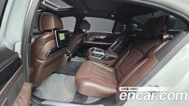BMW 7 Series (G11) 730Ld xDrive M Sport 2020 — фото 26