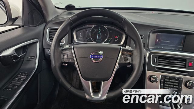 Volvo S60 D2 2nd 2014 — фото 13