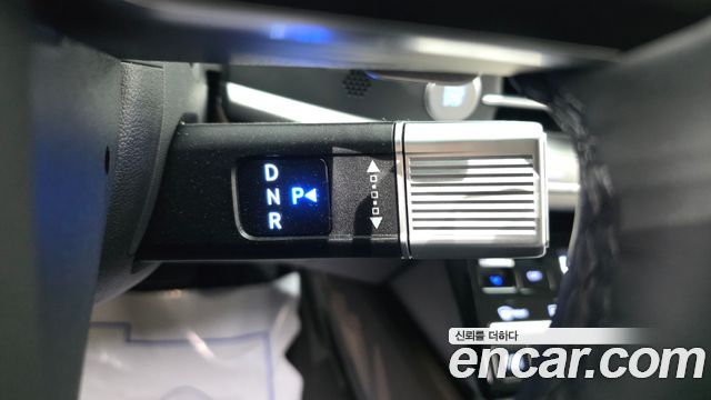 Hyundai Grandeur (GN7) 2,5 Gasoline 2WD Exclusive 2023 — фото 9