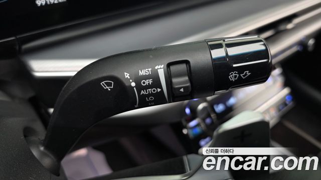 Hyundai Grandeur (GN7) 2,5 Gasoline 2WD Exclusive 2023 — фото 15