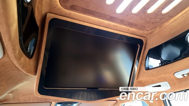 Kia Carnival (IV) Gasoline 9-Seater Hi Limousine (7-seater Limousine(Special vehicle) 2025 — фото 16