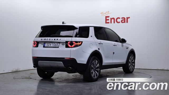 Land Rover Discovery Sport 2.0 TD4 HSE Luxury 2017 — фото 2