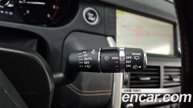 Land Rover Discovery Sport 2.0 TD4 HSE Luxury 2017 — фото 17