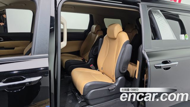 Kia Carnival (IV) Diesel 9-Seater Prestige 2023 — фото 11