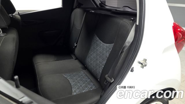 Chevrolet Spark LS 2019 — фото 12