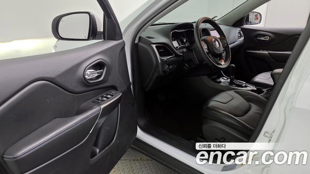 Jeep Cherokee (KL) 2.4 Longitude High AWD 2019 — фото 10