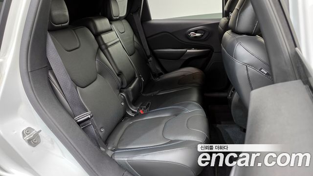 Jeep Cherokee (KL) 2.4 Longitude High AWD 2019 — фото 11