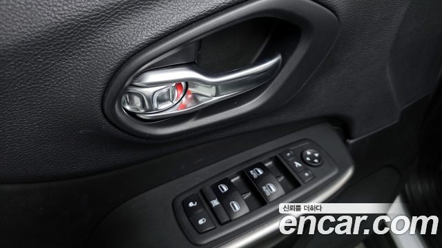 Jeep Cherokee (KL) 2.4 Longitude High AWD 2019 — фото 20