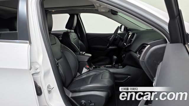 Jeep Cherokee (KL) 2.4 Longitude High AWD 2019 — фото 26