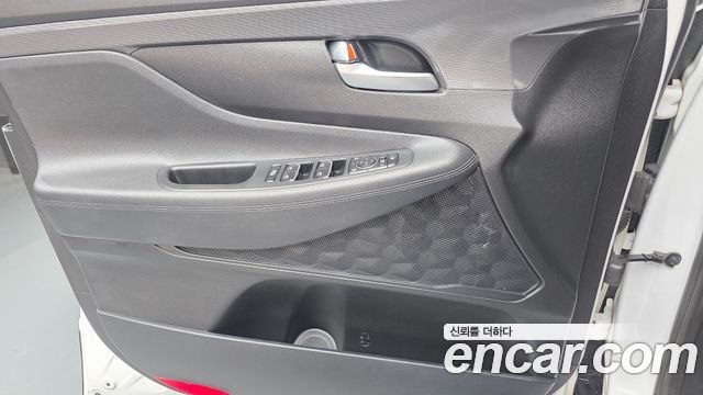 Hyundai Santa Fe Diesel 2.2 2WD Premium 2021 — фото 30
