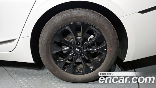 Kia K8 2.5 Gasoline 2WD Noblesse Light 2025 — фото 21